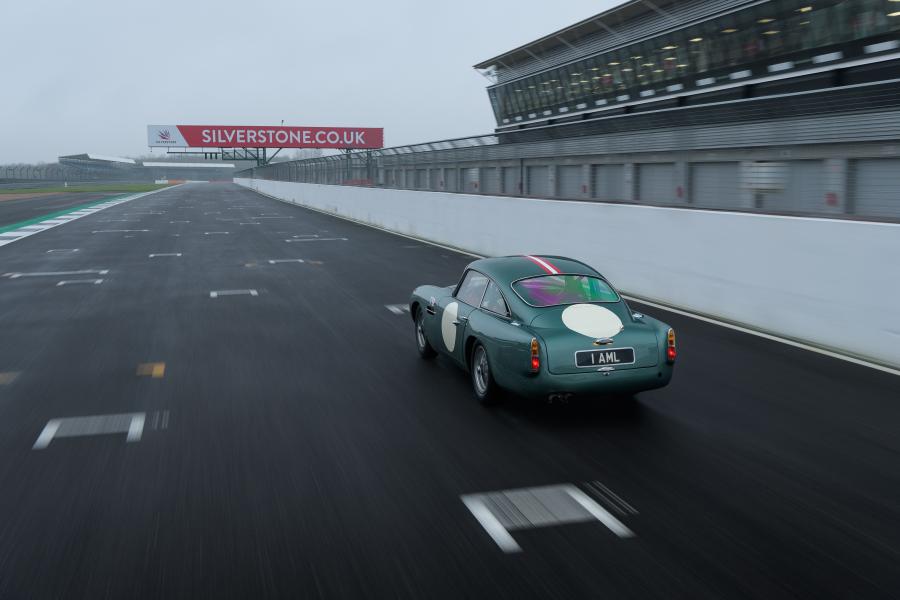 Aston Martin DB4 GT Continuation 2017 года  (WW) (фото 65 из 83)